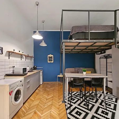 Cityvibes Studio For 4 * Budapesta